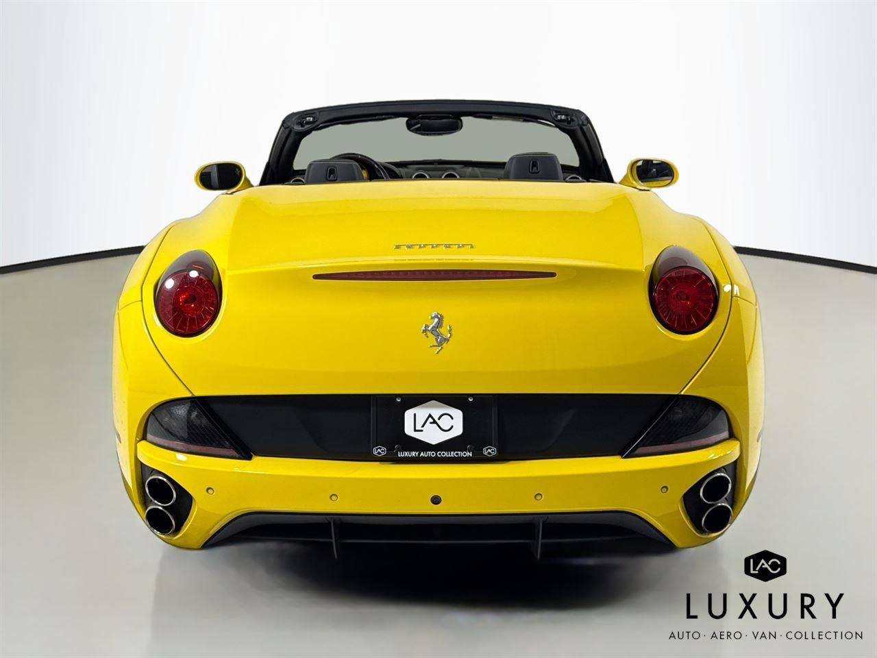 Used 2014 Ferrari California image 7