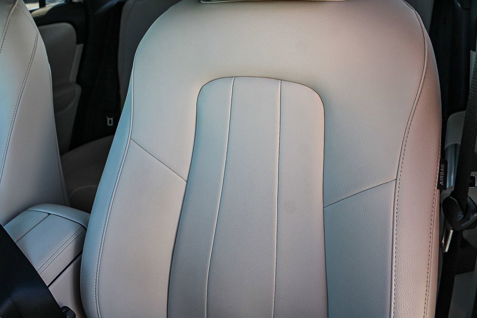 Certified 2025 Mercedes-Benz GLA 250 4MATIC image 24