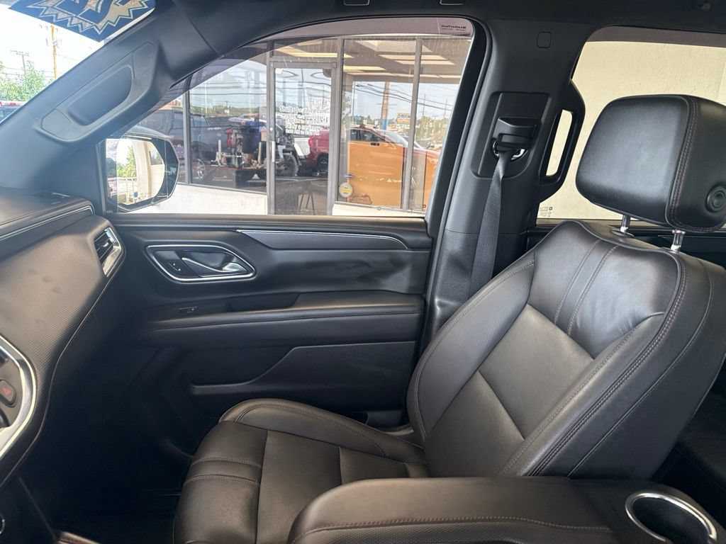 Used 2023 Chevrolet Suburban RST AWD/4WD image 26