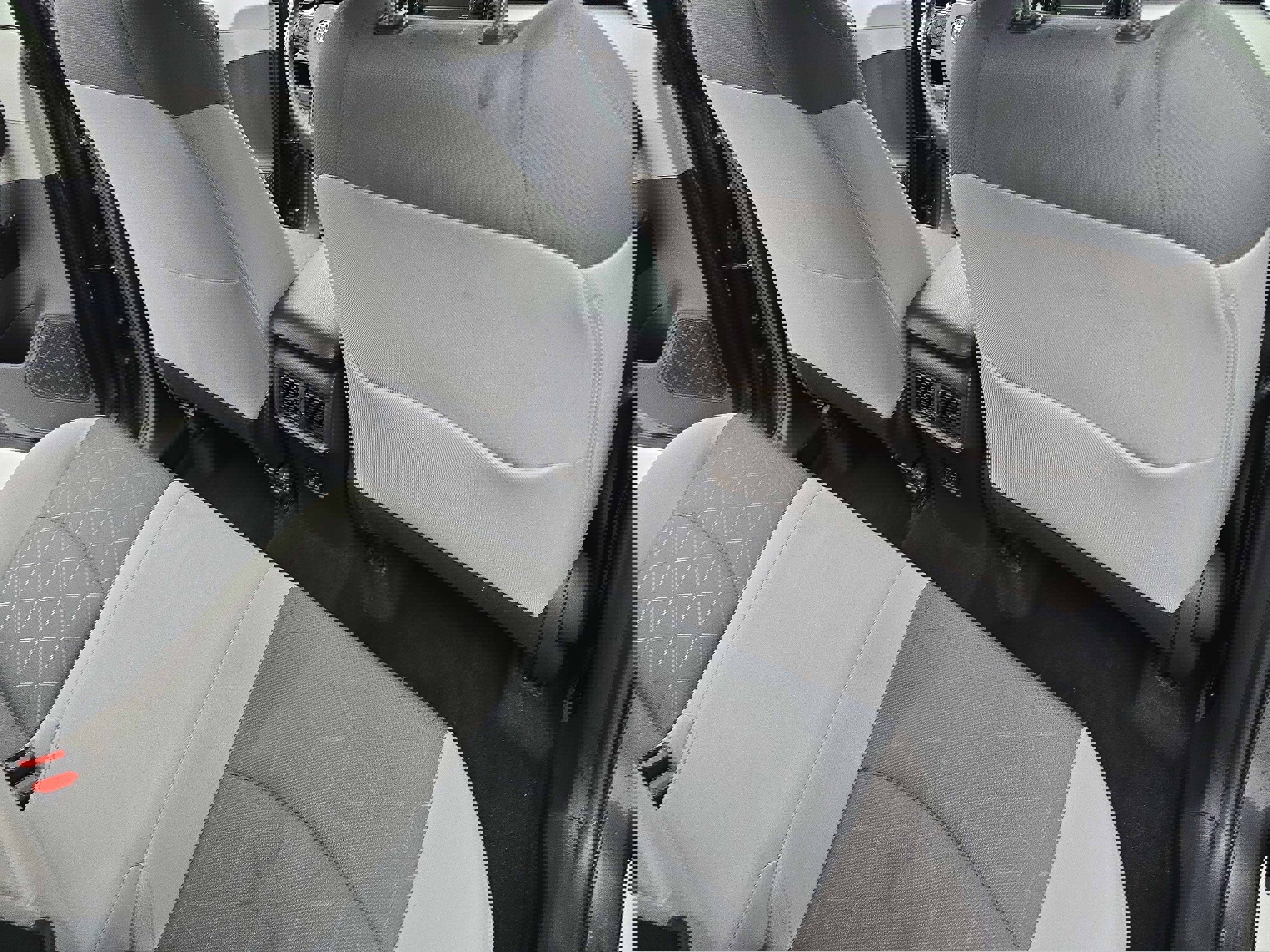 Used 2022 Toyota RAV4 XLE image 11