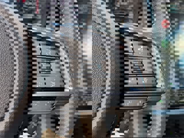 Certified 2025 Subaru Forester Limited w/ Protection Package image 25