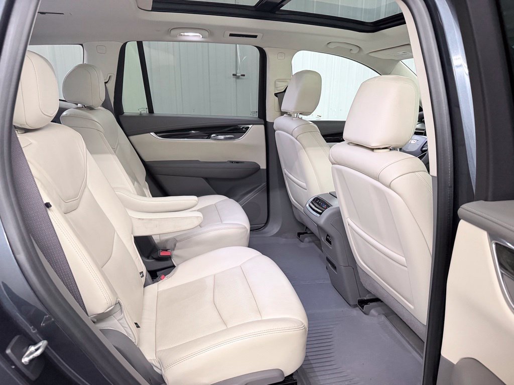 Used 2020 Cadillac XT6 Premium Luxury FWD image 49