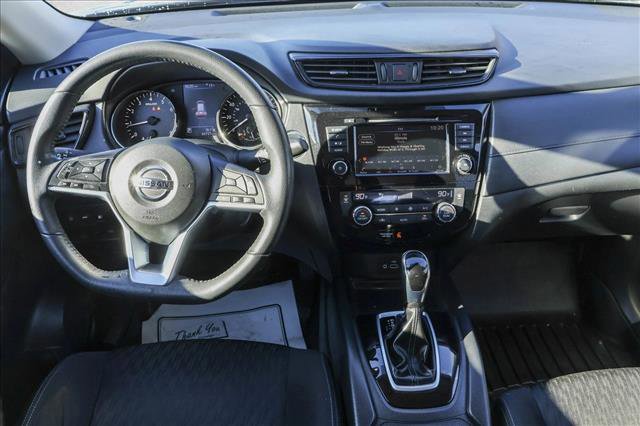 Used 2019 Nissan Rogue SV image 24