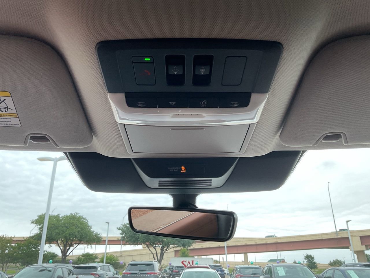 Used 2024 Nissan Pathfinder Platinum w/ Cargo Package AWD/4WD image 16