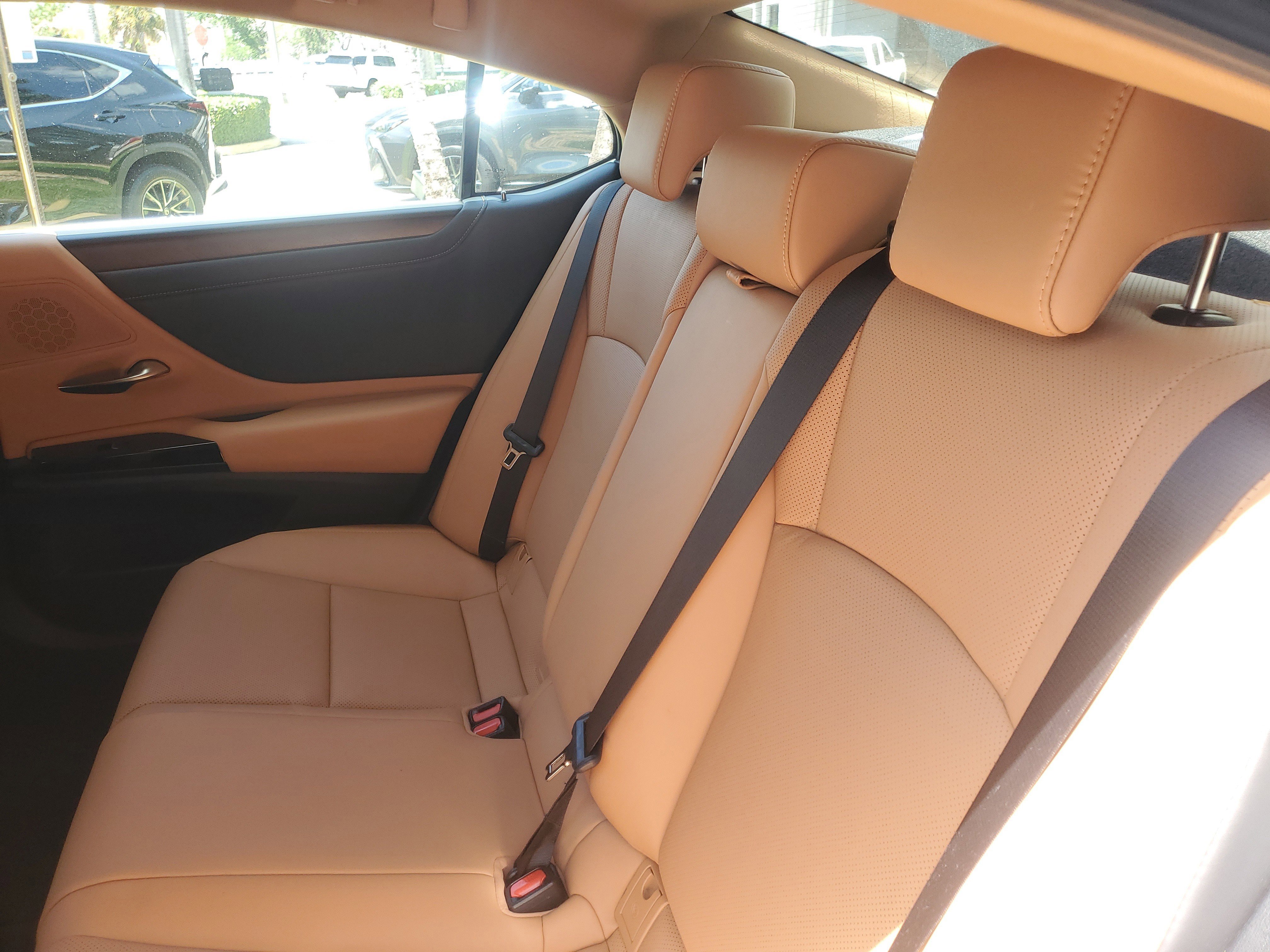Certified 2024 Lexus ES 350 w/ Premium Package FWD image 12
