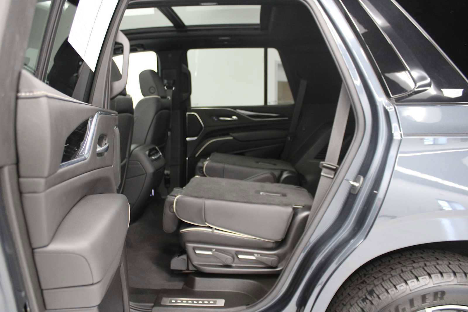 Certified 2021 Cadillac Escalade Sport w/ Driver Assist Tech Package image 52