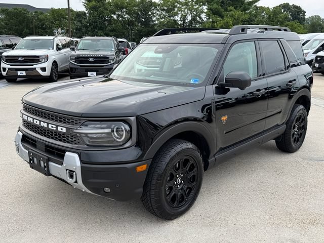 Used 2025 Ford Bronco Sport Badlands AWD/4WD image 9