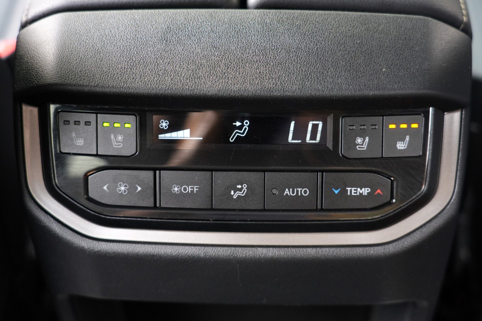 Used 2024 Lexus TX 500h AWD image 37