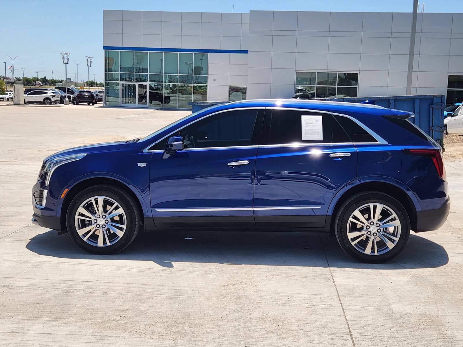 Used 2024 Cadillac XT5 Premium Luxury w/ Technology Package FWD image 3