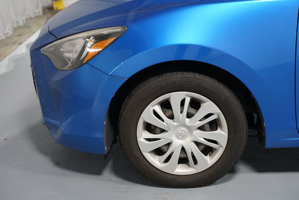 Used 2019 Toyota Yaris L FWD image 5
