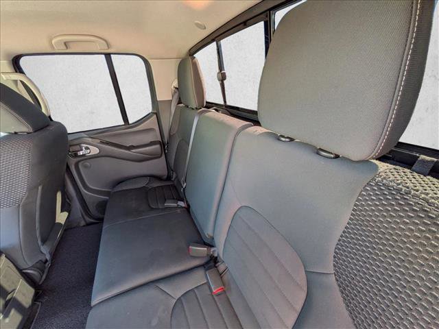 Used 2018 Nissan Frontier PRO-4X AWD/4WD image 17
