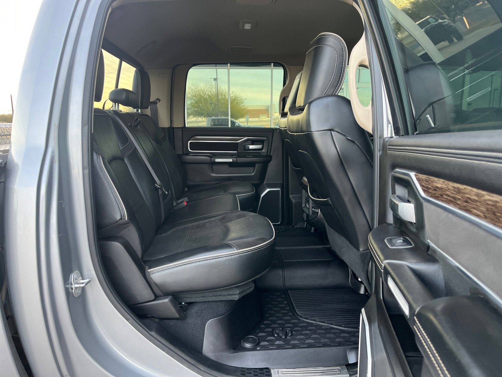Used 2019 RAM 3500 Laramie image 18