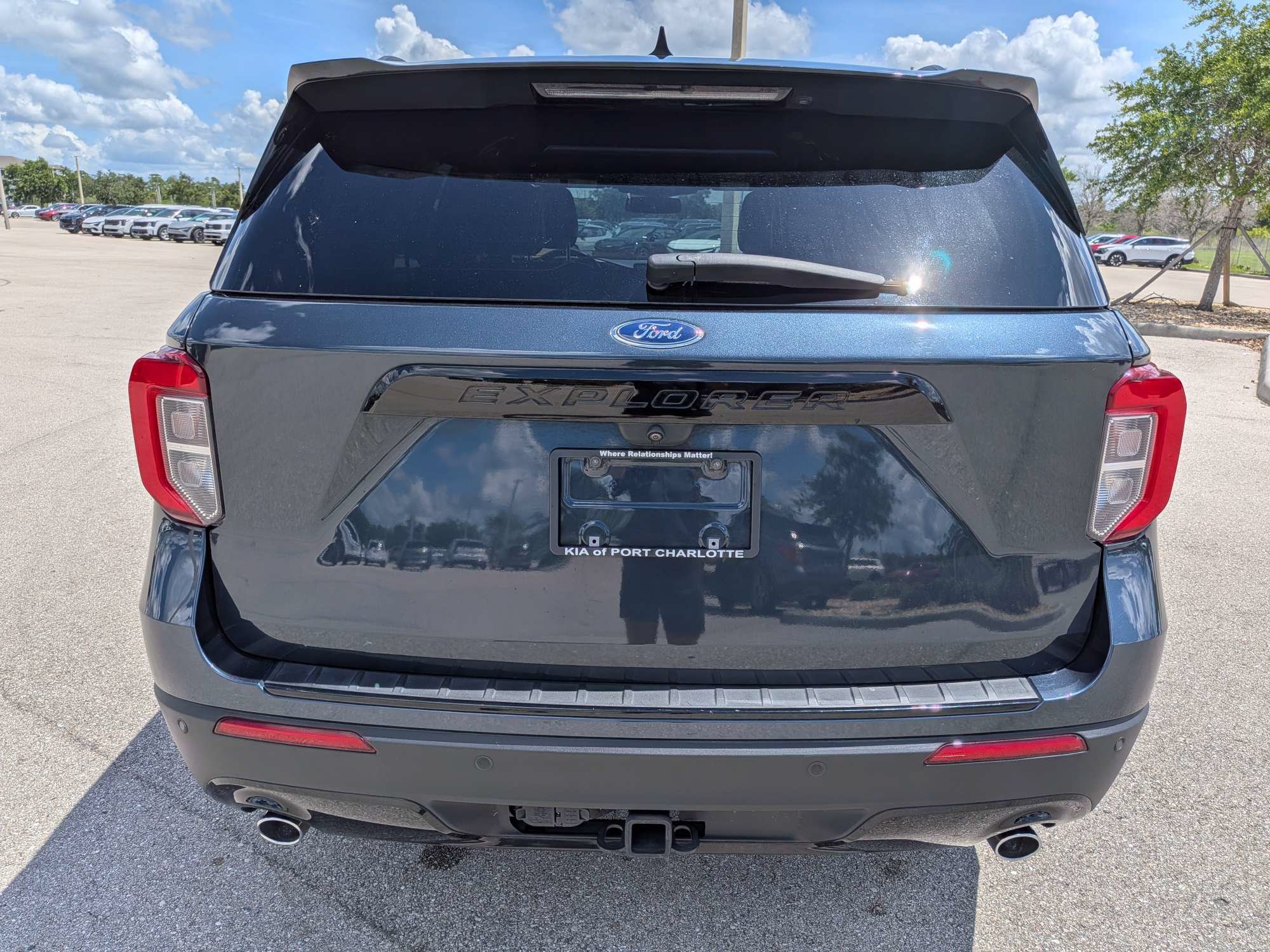 Used 2024 Ford Explorer ST-Line w/ Class IV Trailer Tow Package RWD image 6