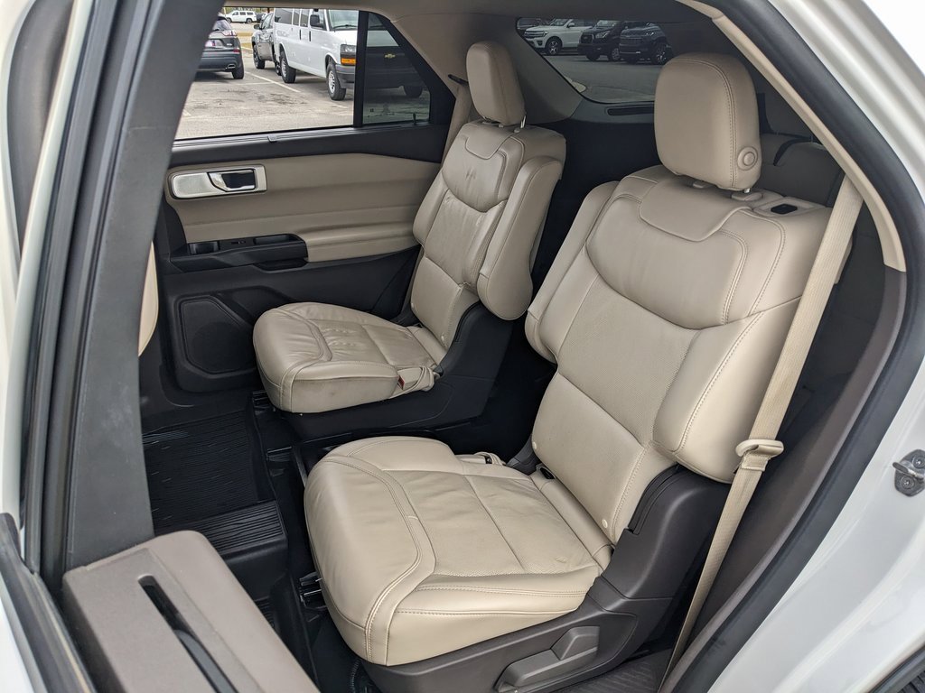Used 2020 Ford Explorer Platinum w/ Premium Technology Package image 41