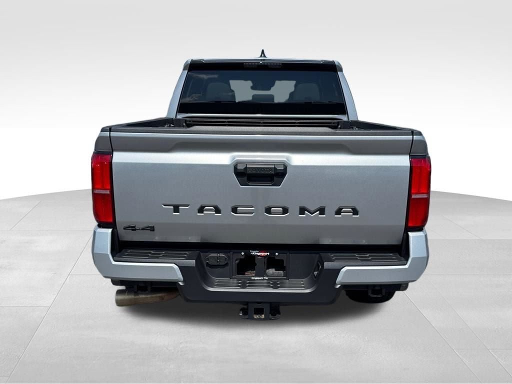 Used 2025 Toyota Tacoma SR5 AWD/4WD image 16