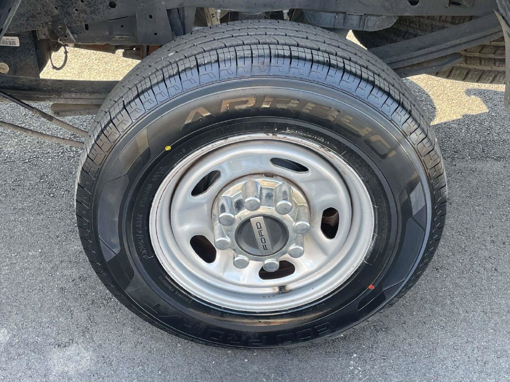 Used 2021 Ford F250 XL w/ Power Equipment Group AWD/4WD image 9