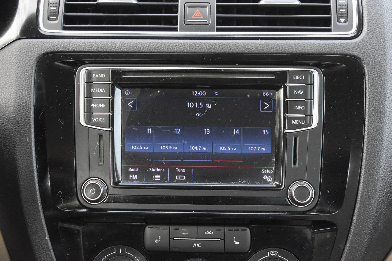 Used 2016 Volkswagen Jetta SEL image 24