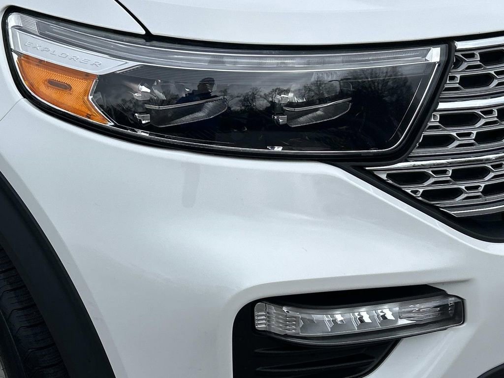 Used 2021 Ford Explorer Limited w/ Equipment Group 301A image 10