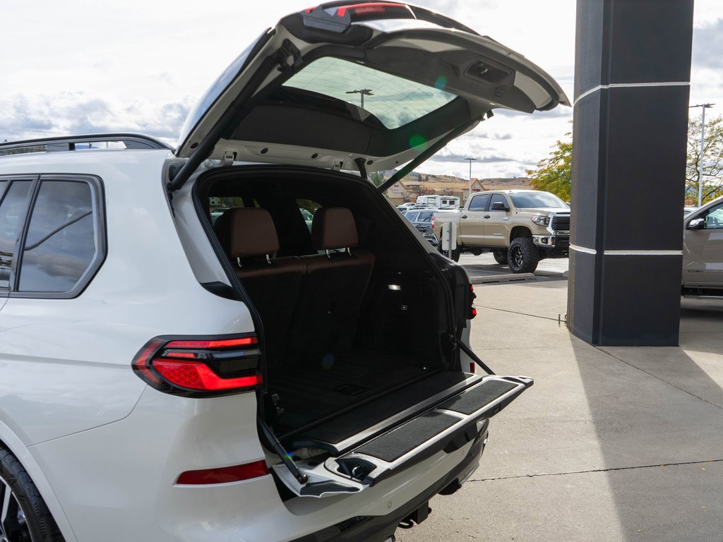 Used 2024 BMW X7 M60i image 35