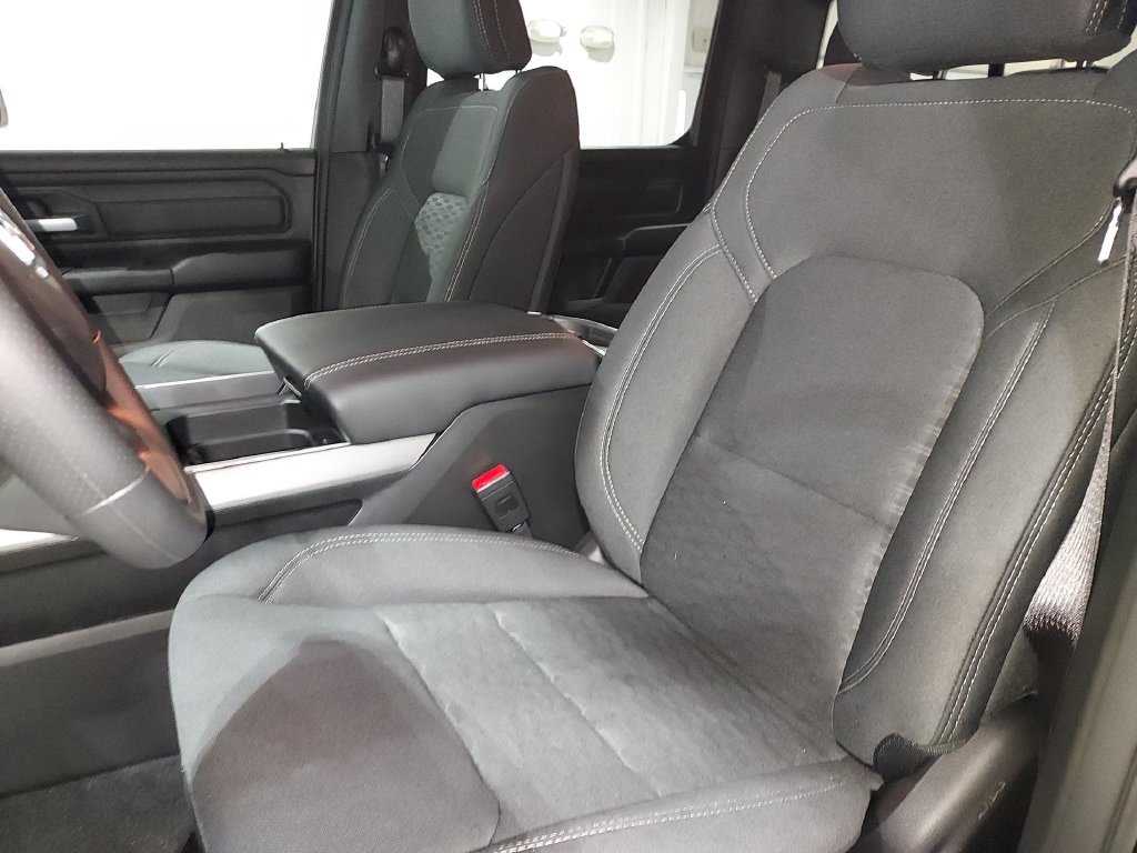 New 2026 RAM 1500 Express AWD/4WD image 18