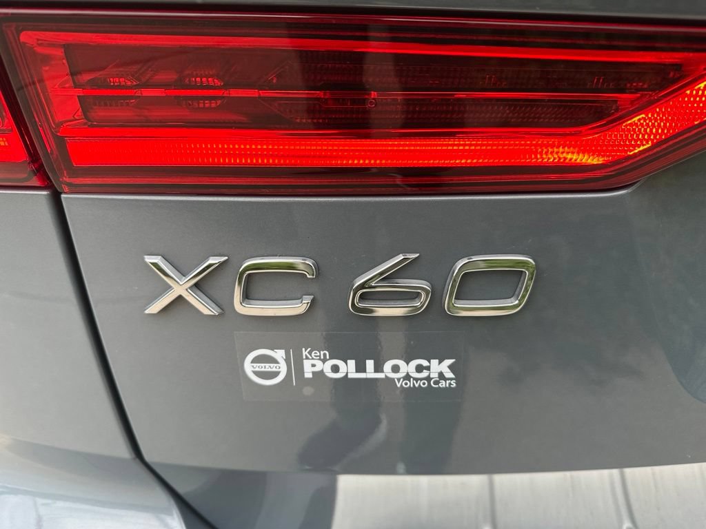 Certified 2024 Volvo XC60 B5 Ultimate w/ Protection Package Premier AWD/4WD image 16