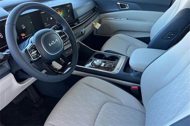 New 2026 Kia Carnival EX image 11