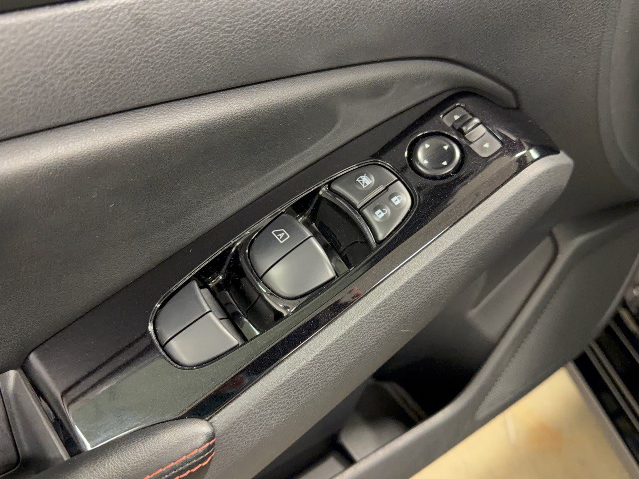 Used 2025 Nissan Altima 2.5 SR AWD/4WD image 15