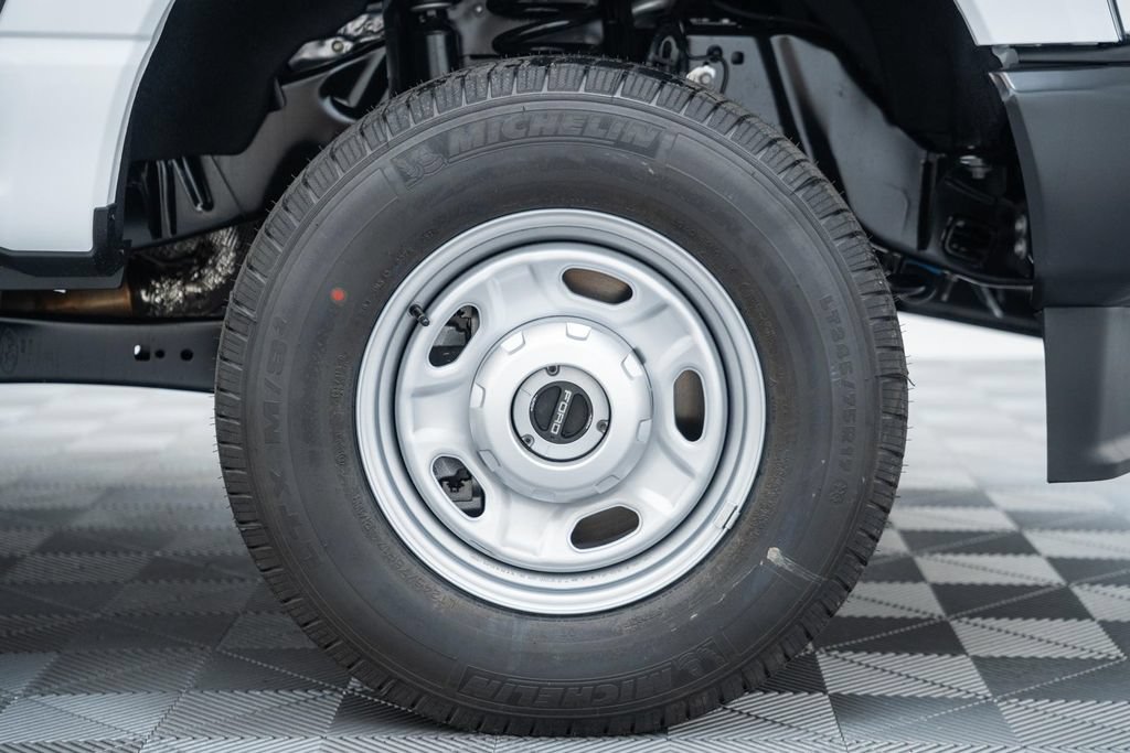 New 2026 Ford F250 XL AWD/4WD image 17