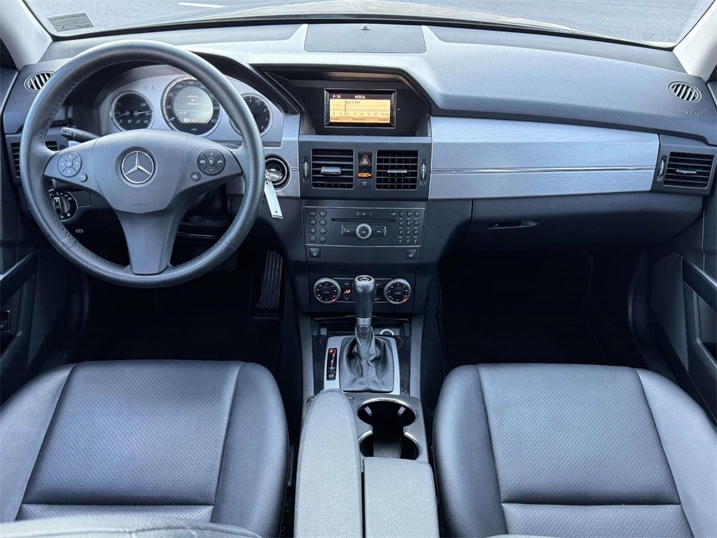 Used 2010 Mercedes-Benz GLK 350 4MATIC image 2