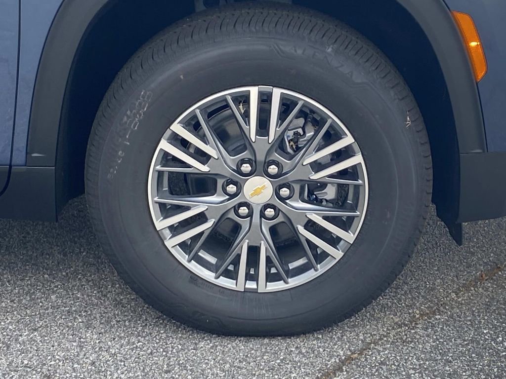 New 2026 Chevrolet Traverse LT w/ Driver Confidence Package image 9