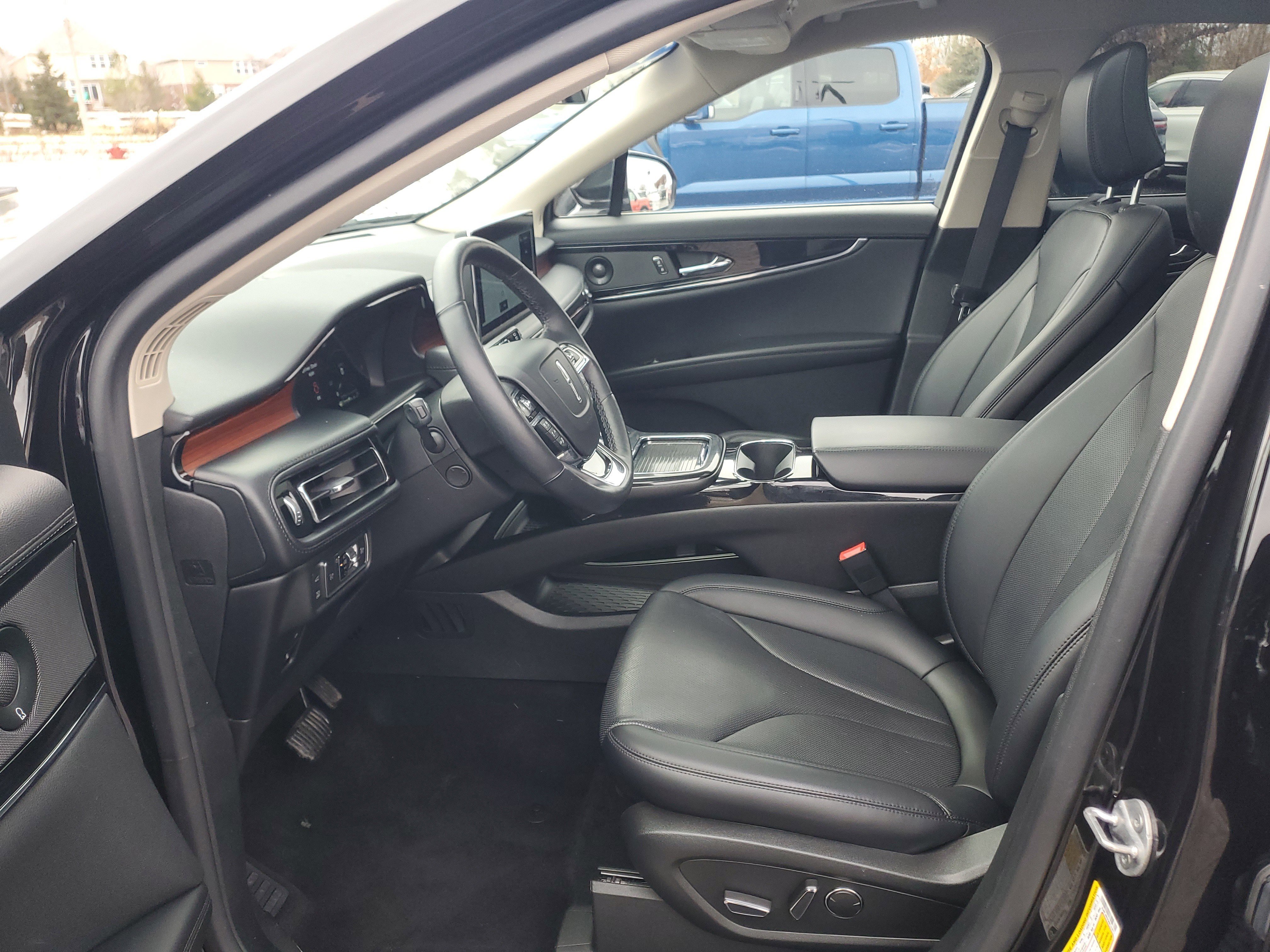 Certified 2022 Lincoln Nautilus Reserve w/ Equipment Group 201A image 12