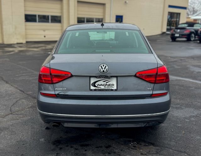 Used 2016 Volkswagen Passat 1.8T R-Line image 7