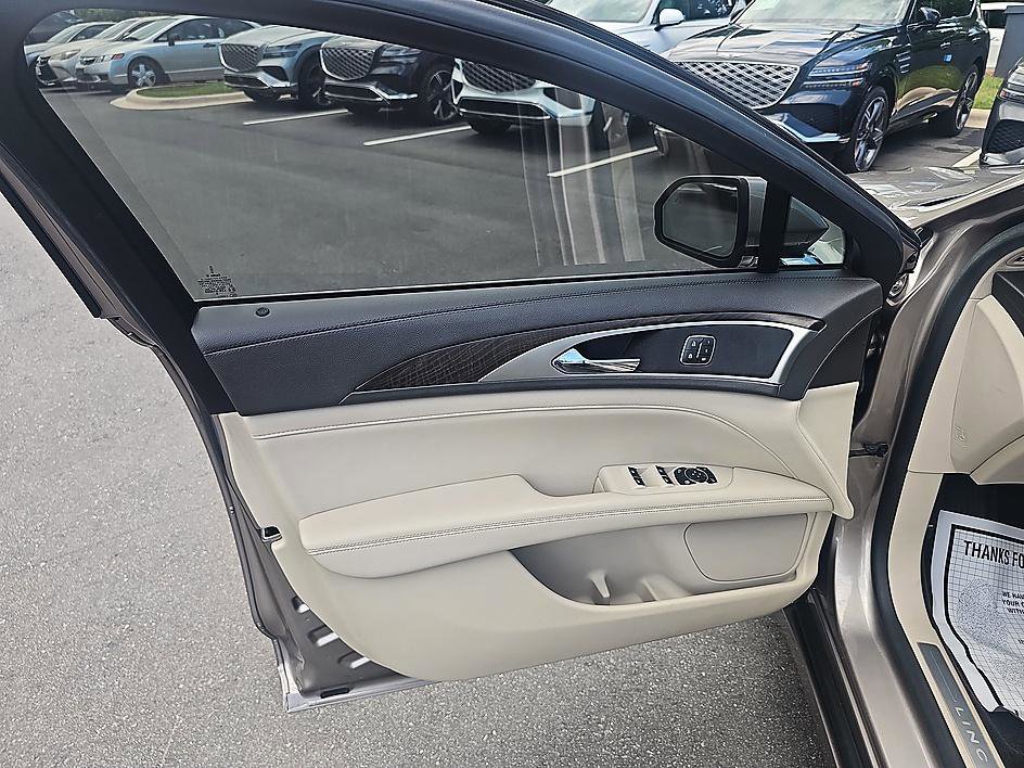 Used 2018 Lincoln MKZ Select w/ Select Plus Package FWD image 11