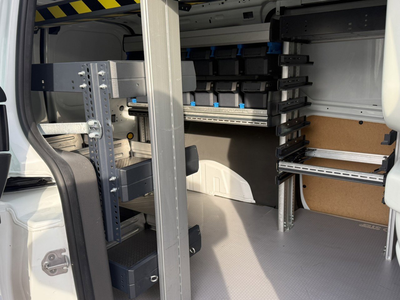 Used 2021 Ford Transit Connect XL image 11