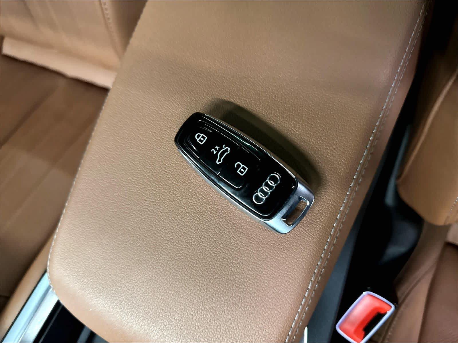 Used 2024 Audi Q8 e-tron Premium Plus AWD/4WD image 13