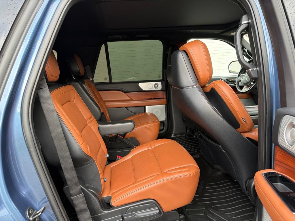 Used 2019 Lincoln Navigator L 4WD Reserve w/ Cargo Package image 10