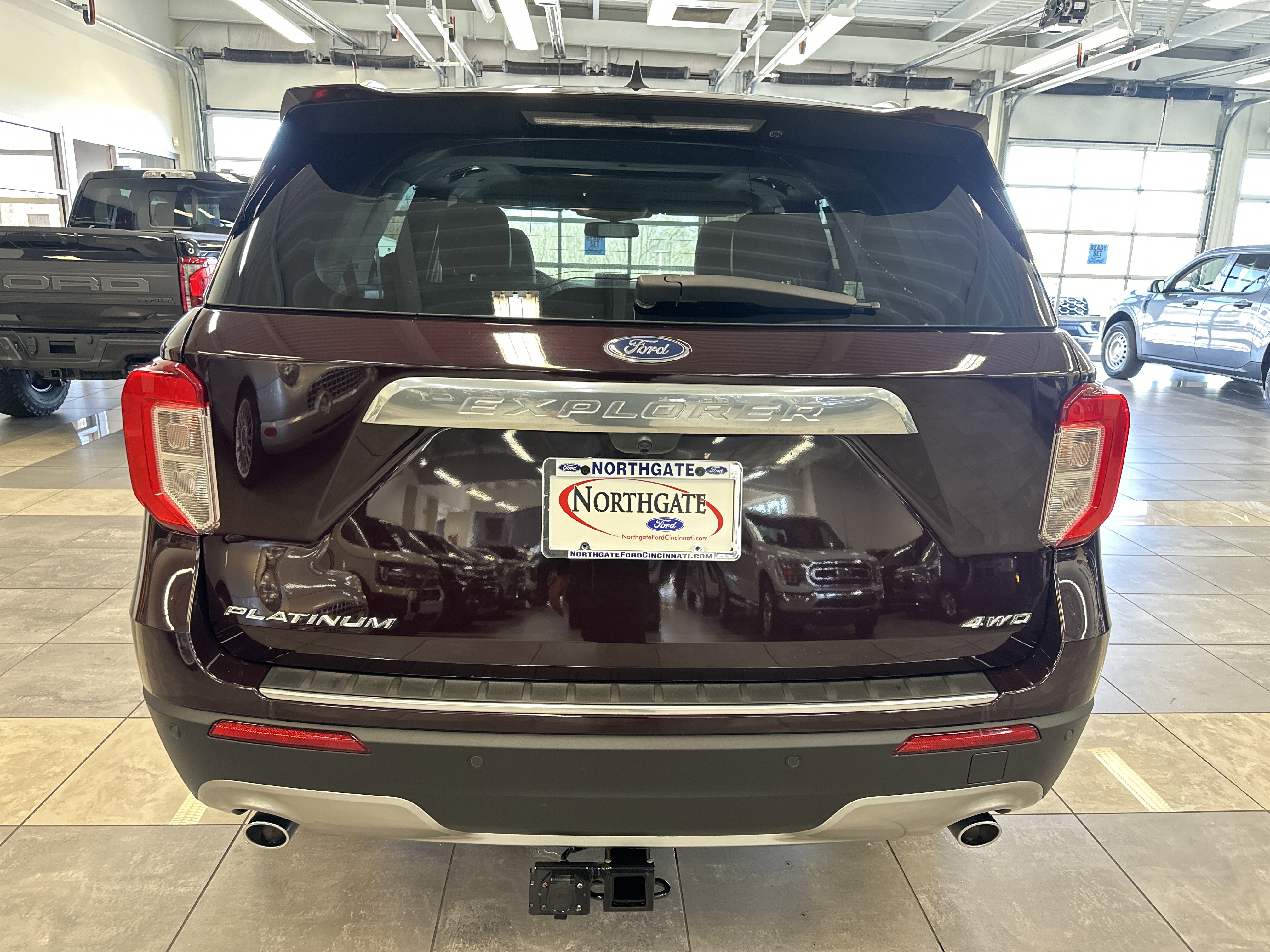 Used 2022 Ford Explorer Platinum w/ Technology Package image 16