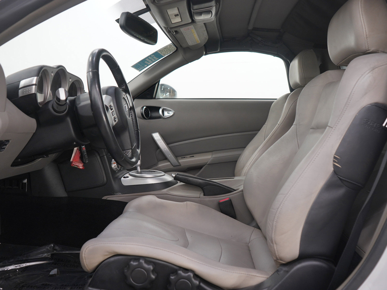 Used 2006 Nissan 350Z Touring RWD image 17