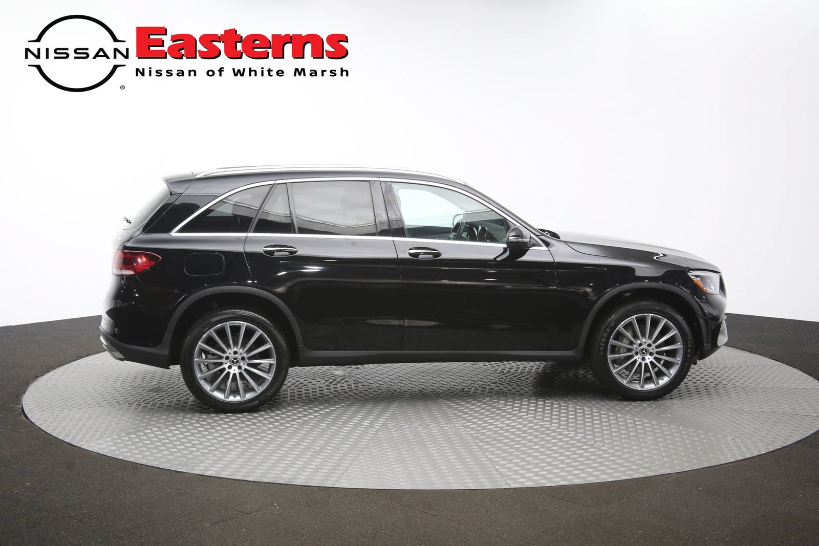 Used 2022 Mercedes-Benz GLC 300 4MATIC w/ AMG Line image 46