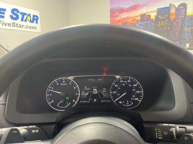 Used 2023 Nissan Pathfinder S image 12