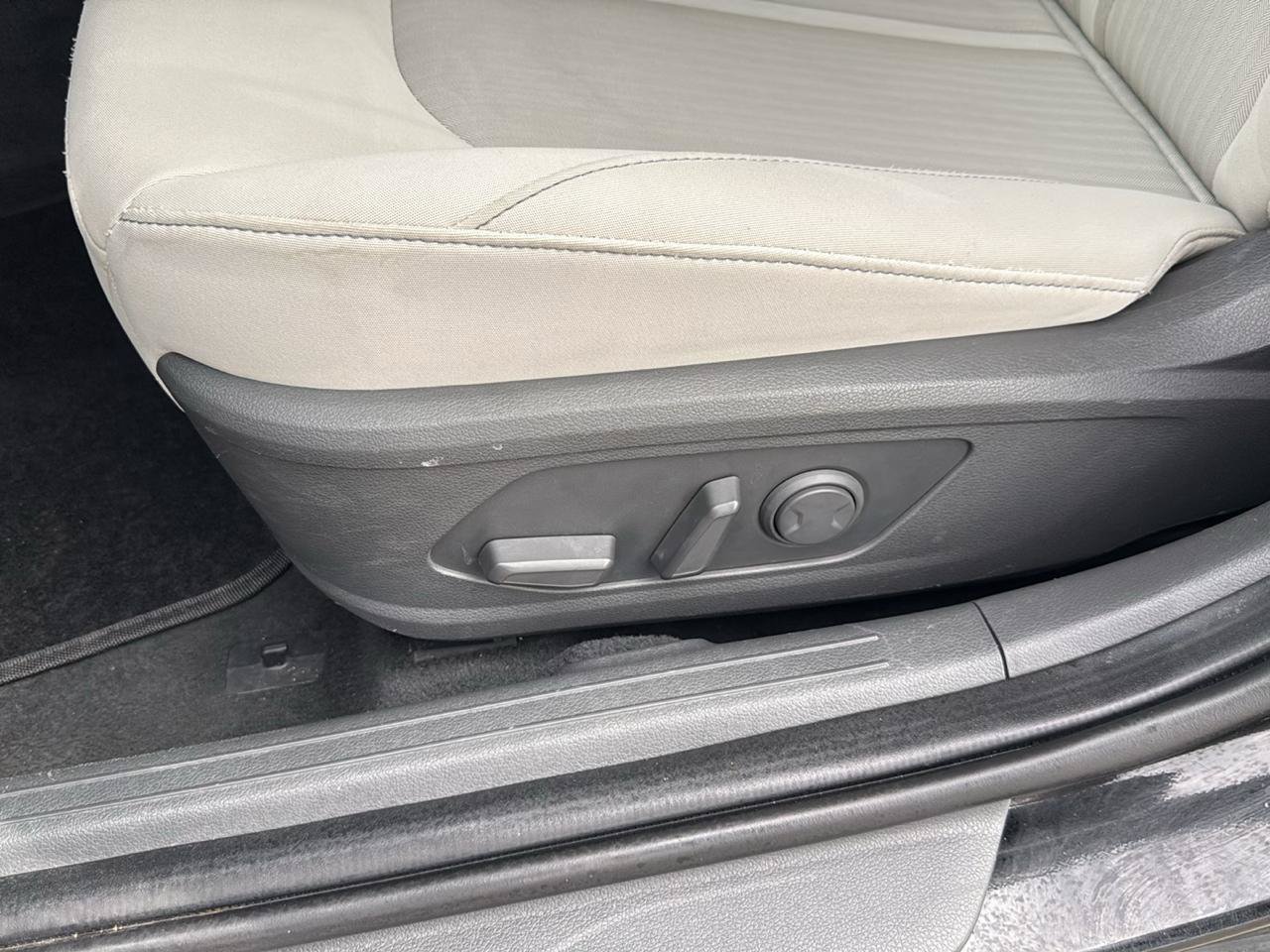 Used 2022 Hyundai Sonata SEL w/ Preferred Accessory Package FWD image 11