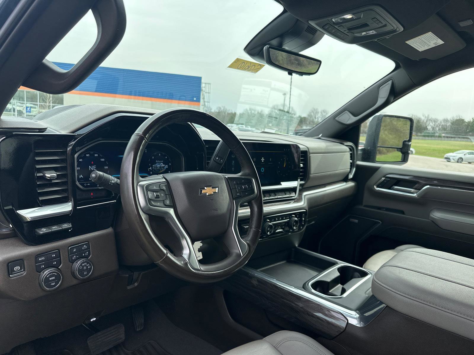 Used 2024 Chevrolet Silverado 2500 LTZ w/ LTZ Plus Package image 18