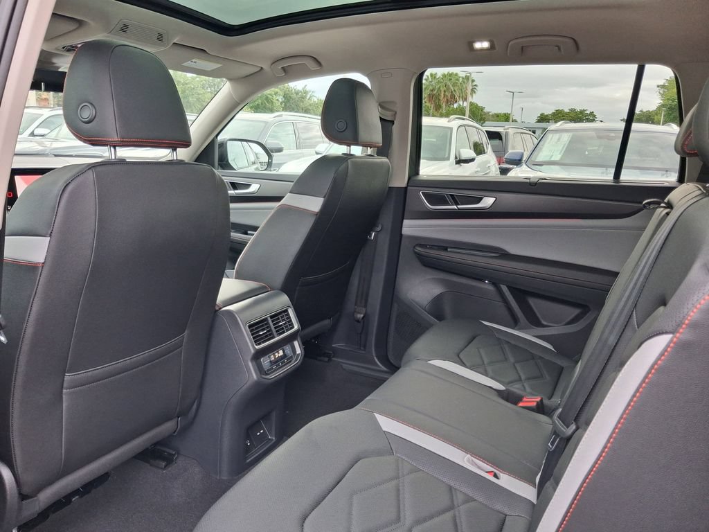 New 2026 Volkswagen Atlas Peak Edition AWD/4WD image 5
