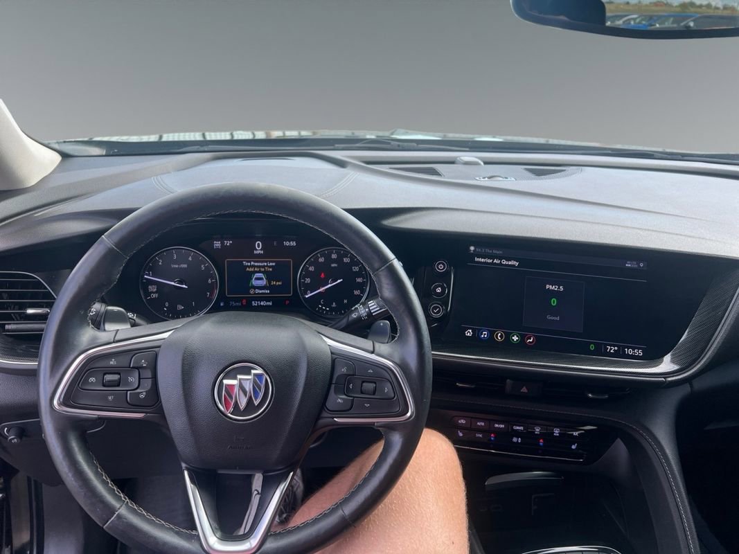 Used 2021 Buick Envision Essence image 10