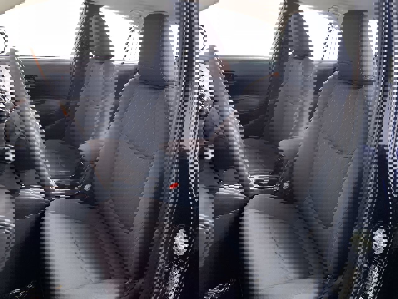 Used 2022 Toyota Corolla LE image 12