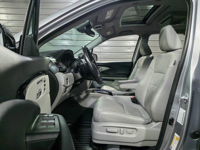 Used 2021 Honda Pilot Touring image 13