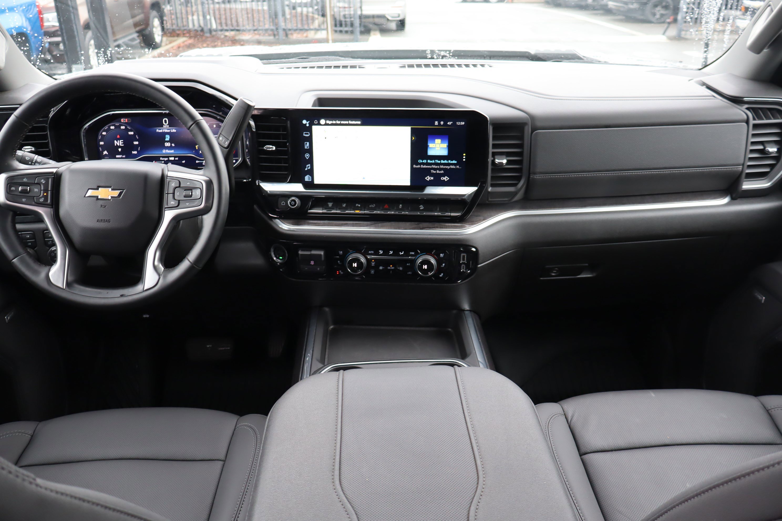 Used 2025 Chevrolet Silverado 2500 LTZ w/ LTZ Plus Package image 18