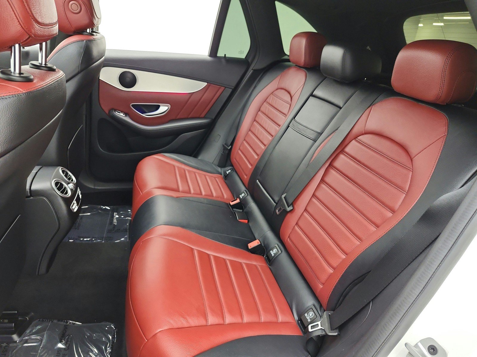 Used 2022 Mercedes-Benz GLC 43 AMG 4MATIC w/ Driver Assistance Package image 21