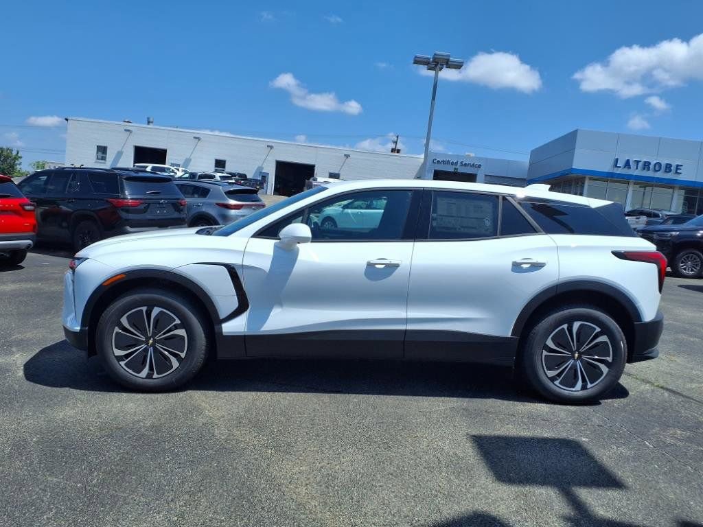 New 2025 Chevrolet Blazer EV LT image 2