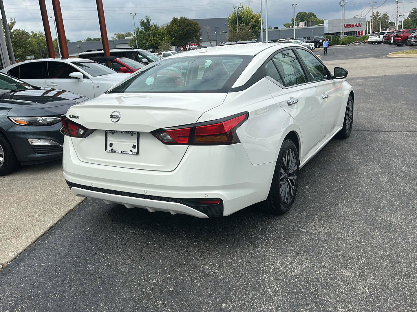 Used 2025 Nissan Altima 2.5 SV FWD image 4